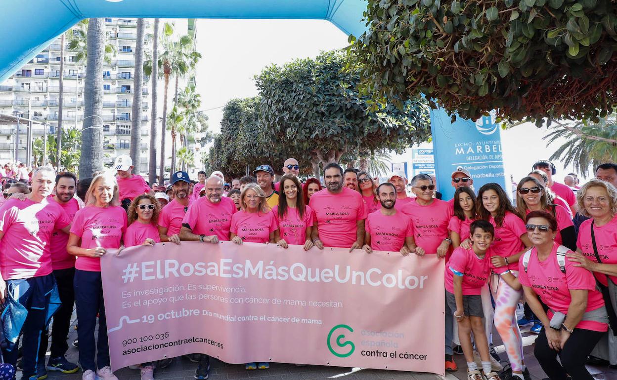 La «Marea Rosa» Triunfa En Marbella Con Unos 3.000 Participantes ...